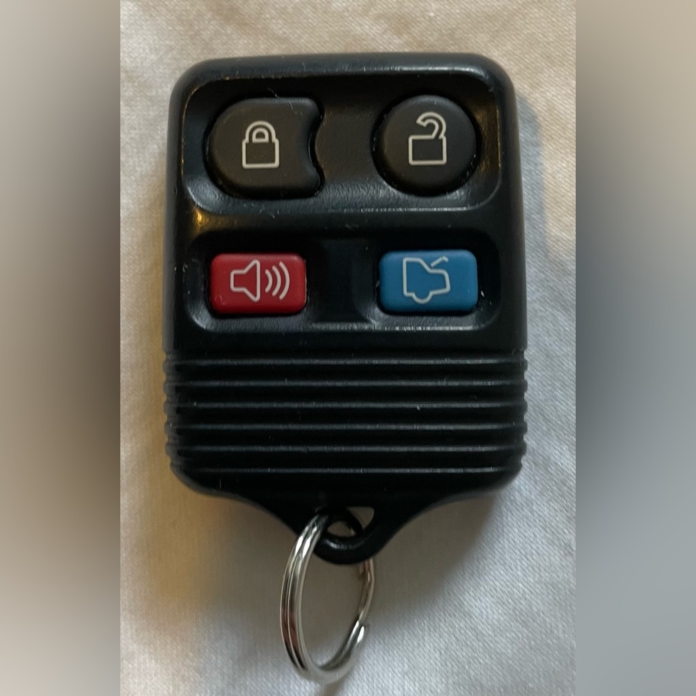 Ford & Lincoln 1998-2009 Keyless Entry Remote Key Fob A2881 FCC: CWTWB1U331